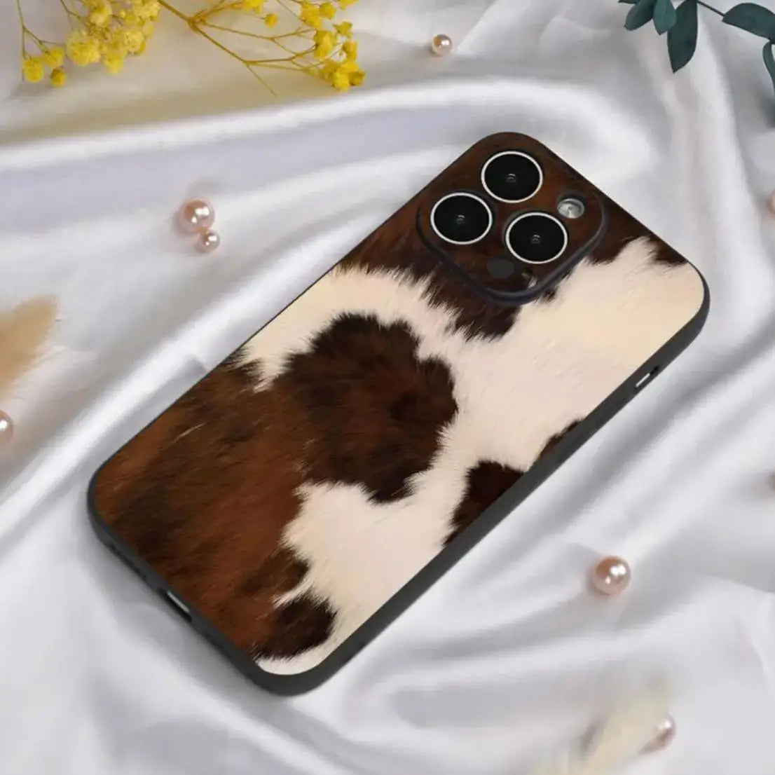 Creative Cow Print Phone Case, Phone Accessories Compatible for IPhone 16 Pro Max 15 Pro 14Plus 13 12 11 XR X/XS