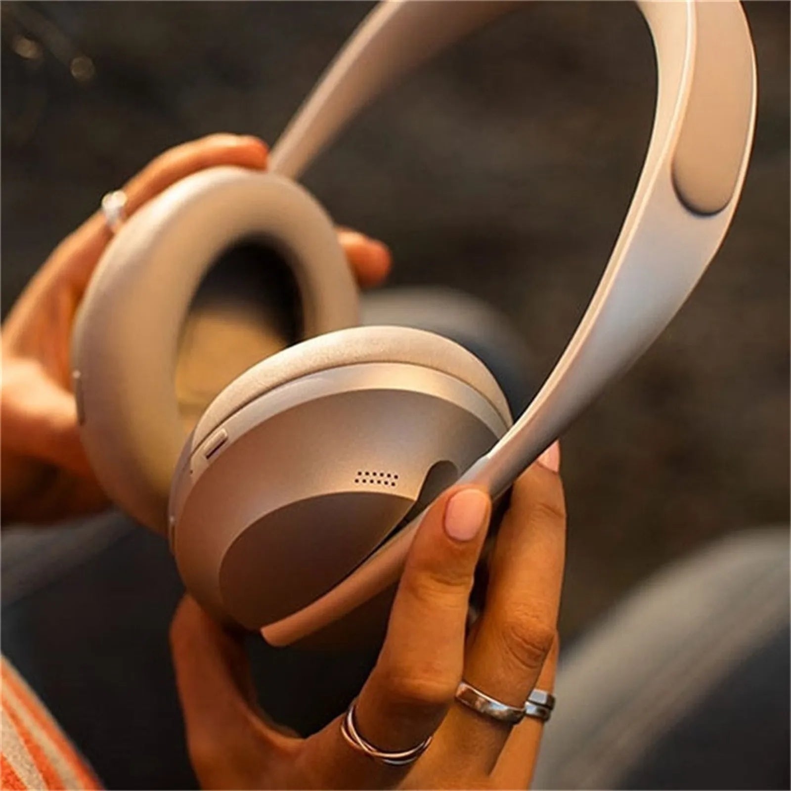 Bose-700 Noise Cancelling Headphones Bluetooth Over-Ear Wireless Headphones Built-In Microphone Clear Calls Alexa Voice Control