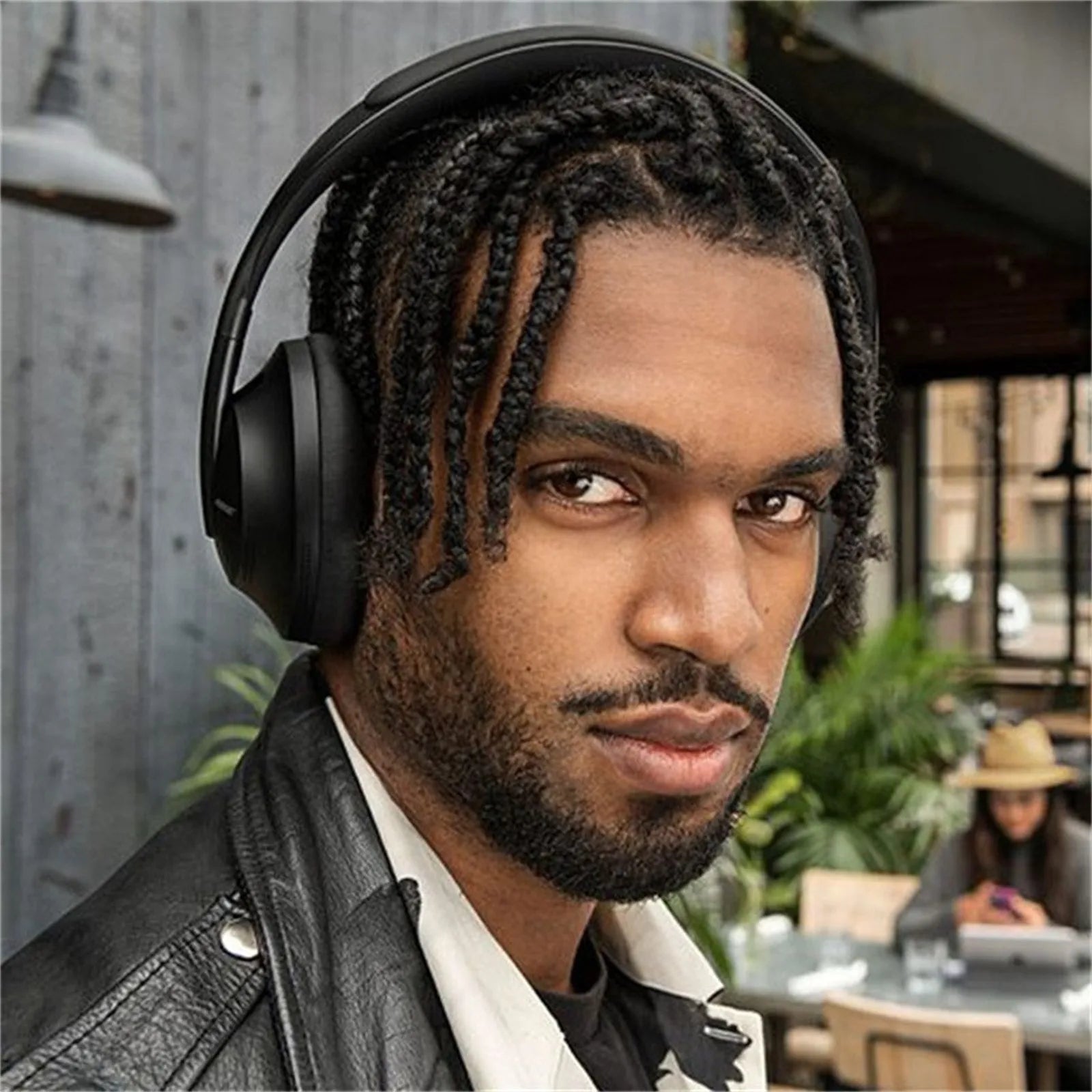 Bose-700 Noise Cancelling Headphones Bluetooth Over-Ear Wireless Headphones Built-In Microphone Clear Calls Alexa Voice Control